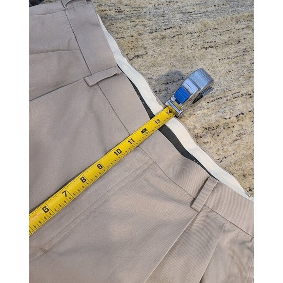 LL Bean Chino Pants Men’s Size 38x28 Tan Khakis Comfort Waist 100% Cotton 262556 - Picture 4 of 15